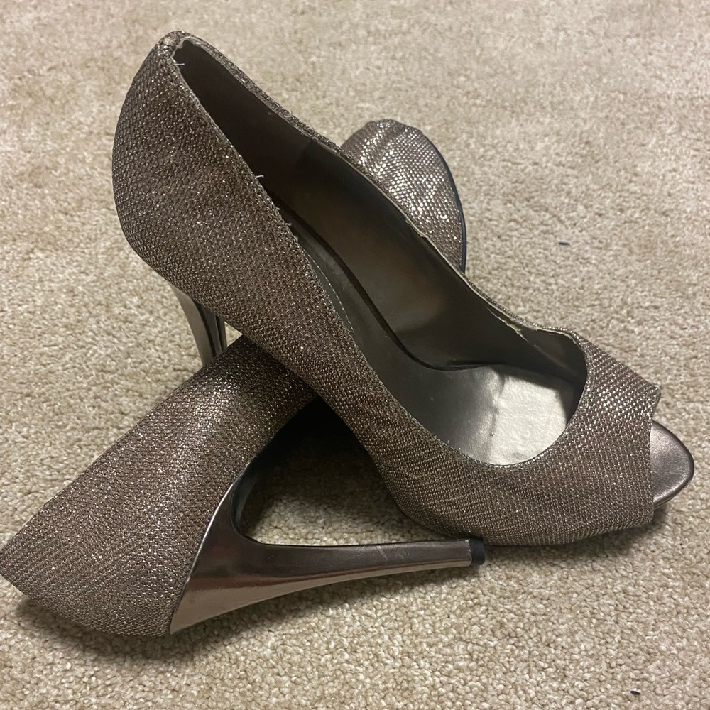 Peep toe Metallic Heel